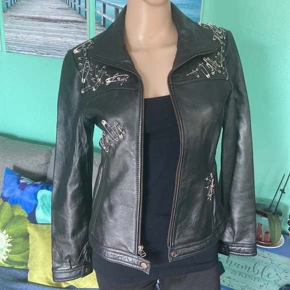 🖤Edgy Leather Jacket🖤 - Picture 1 of 11